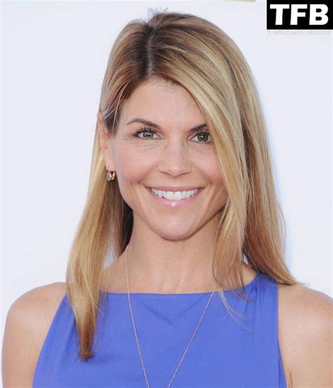 Lori Loughlin Nude & Sexy Collection (18 Photos)